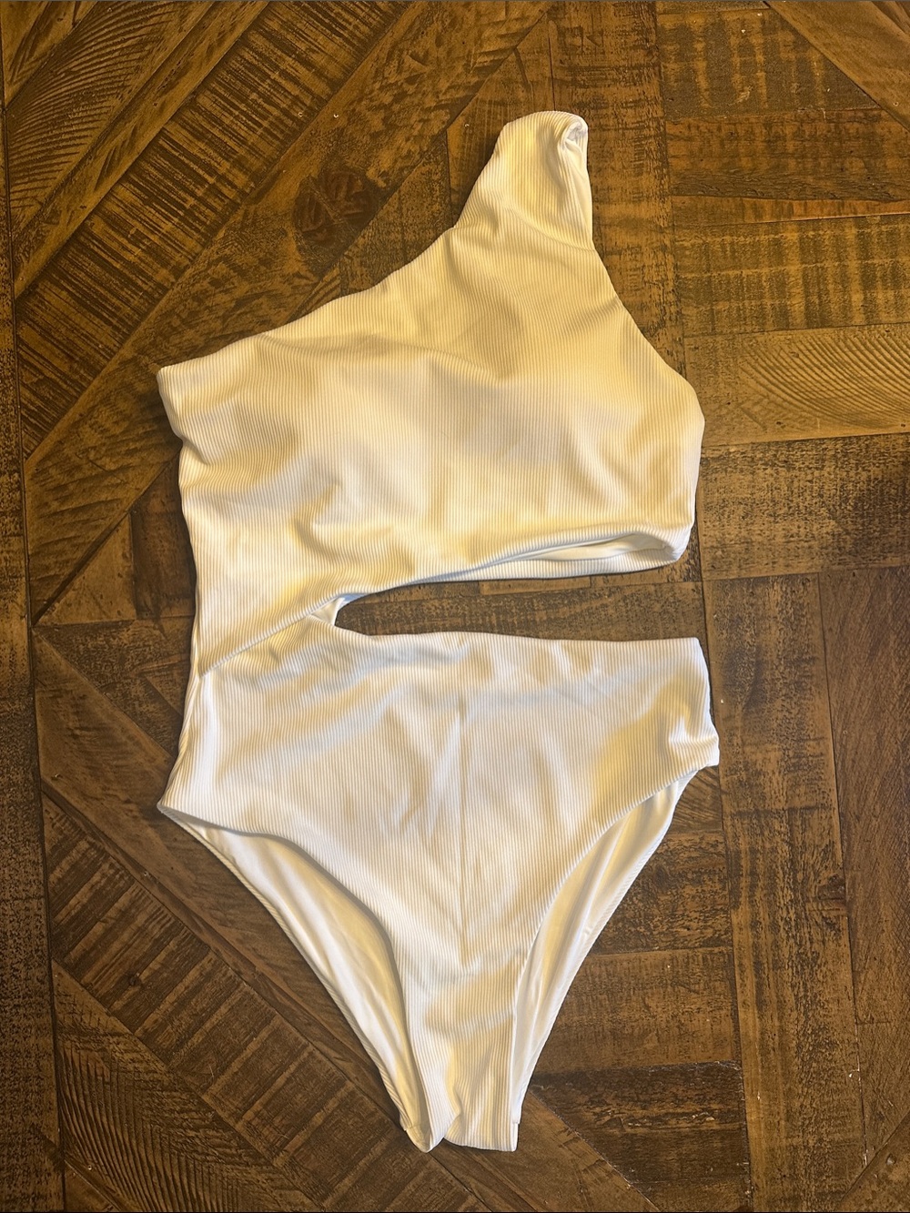 White One-Shoulder One-Piece Swimsuit